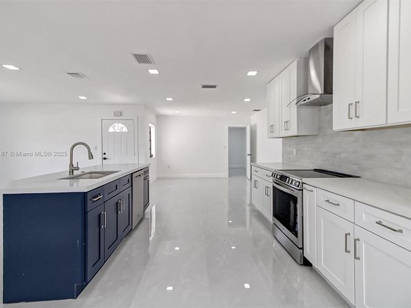 4314 SW 97th Ct, Miami FL 33165