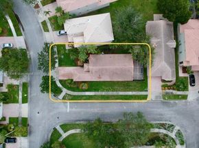 1244 NW 171st Ave, Pembroke Pines FL 33028