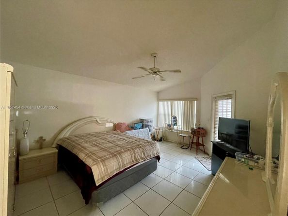 1244 NW 171st Ave, Pembroke Pines FL 33028