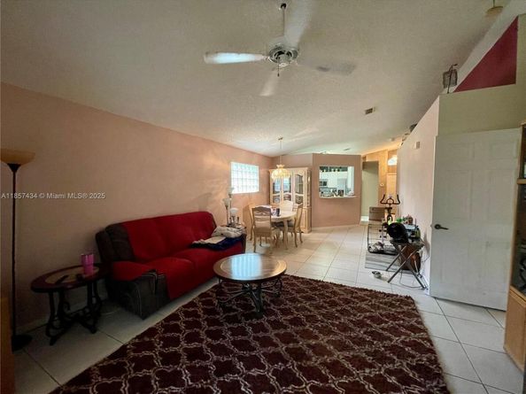 1244 NW 171st Ave, Pembroke Pines FL 33028