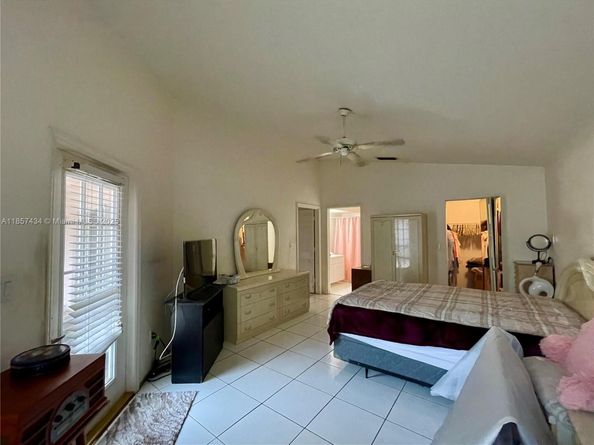 1244 NW 171st Ave, Pembroke Pines FL 33028