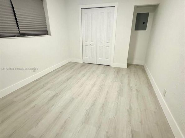 145 NW 2nd St, Dania Beach FL 33004