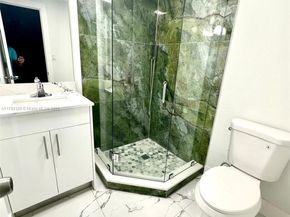 145 NW 2nd St, Dania Beach FL 33004