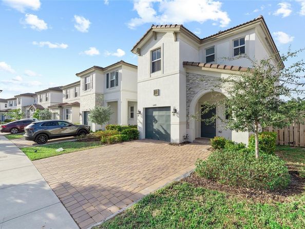 2405 NW 131st Cir, Miami FL 33167