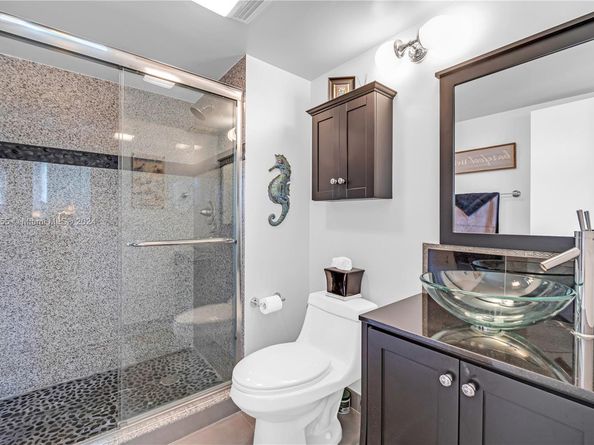 671 S Hollybrook Dr 210, Pembroke Pines FL 33025