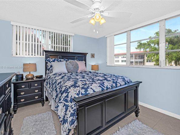 671 S Hollybrook Dr 210, Pembroke Pines FL 33025