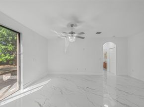 642 SE 37th PL, Homestead FL 33033