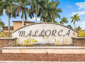 642 SE 37th PL, Homestead FL 33033