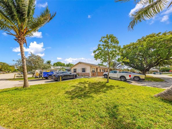 356 SW 2nd Pl, Pompano Beach FL 33060