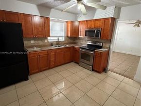 356 SW 2nd Pl, Pompano Beach FL 33060