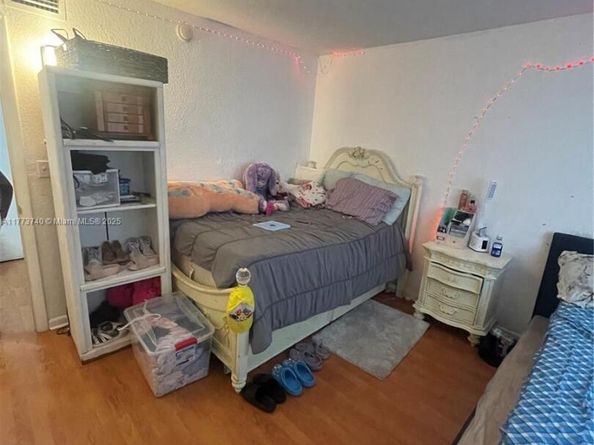 4852 NW 9th dr 4852, Plantation FL 33317