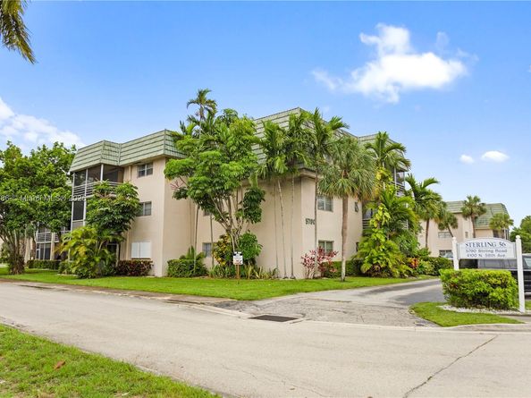 5790 Stirling 212, Hollywood FL 33021