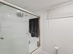 5790 Stirling 212, Hollywood FL 33021