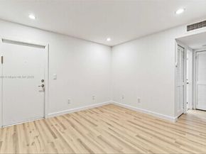 5790 Stirling 212, Hollywood FL 33021