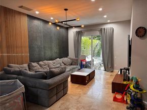 876 W Spinnaker Dr W, Hollywood FL 33019