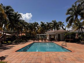 876 W Spinnaker Dr W, Hollywood FL 33019