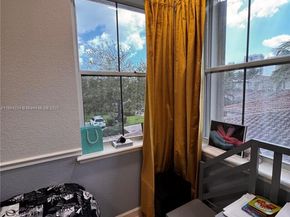 876 W Spinnaker Dr W, Hollywood FL 33019