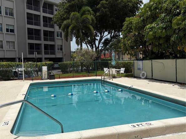 505 Spencer Dr 315, West Palm Beach FL 33409