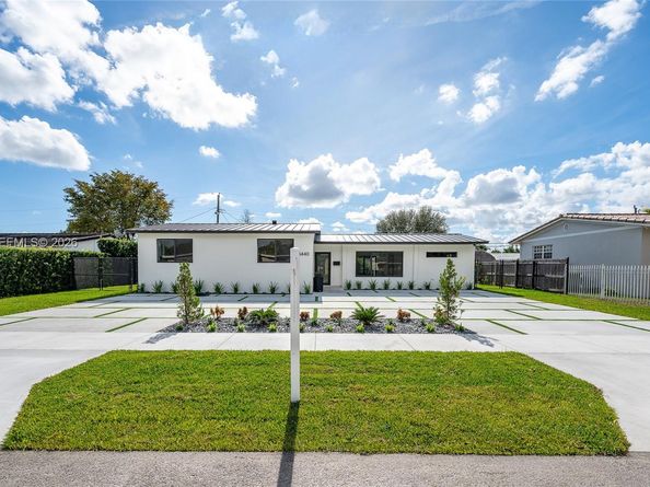 8440 SW 27th Ter, Miami FL 33155