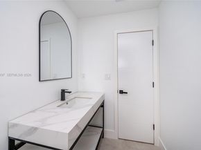 8440 SW 27th Ter, Miami FL 33155