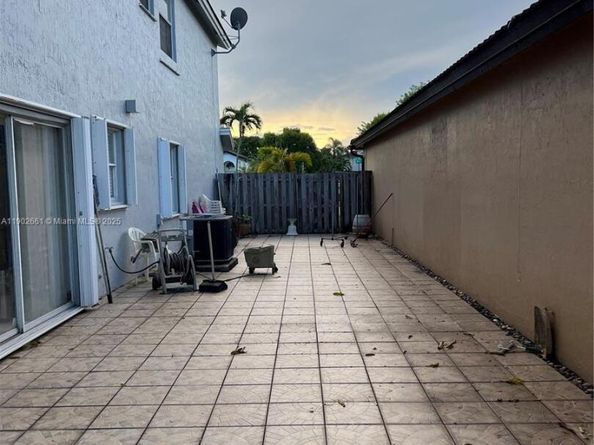 14713 SW 155th Pl, Miami FL 33196