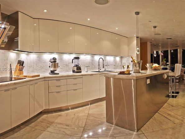 1643 Brickell Avenue 2902, Miami FL 33129