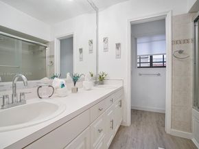 850 NE 182nd Ter, North Miami Beach FL 33162