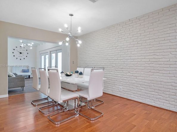 850 NE 182nd Ter, North Miami Beach FL 33162