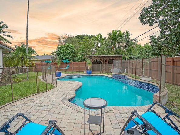 850 NE 182nd Ter, North Miami Beach FL 33162