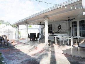 2955 NW 102nd St, Miami FL 33147