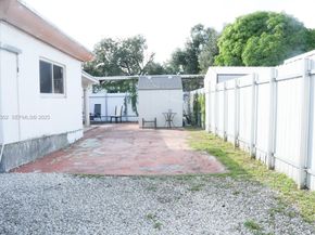 2955 NW 102nd St, Miami FL 33147