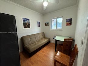 2955 NW 102nd St, Miami FL 33147