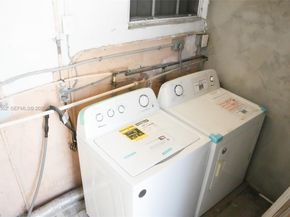 2955 NW 102nd St, Miami FL 33147