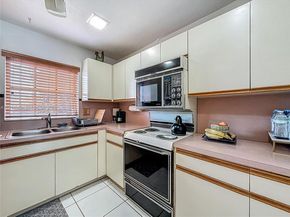 2205 NE 123rd St 2205, North Miami FL 33181