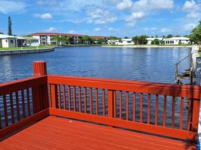 5803 NW 86th Ter, Tamarac FL 33321