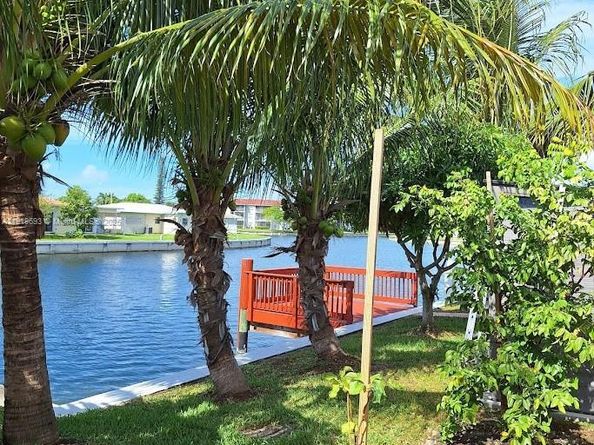 5803 NW 86th Ter, Tamarac FL 33321