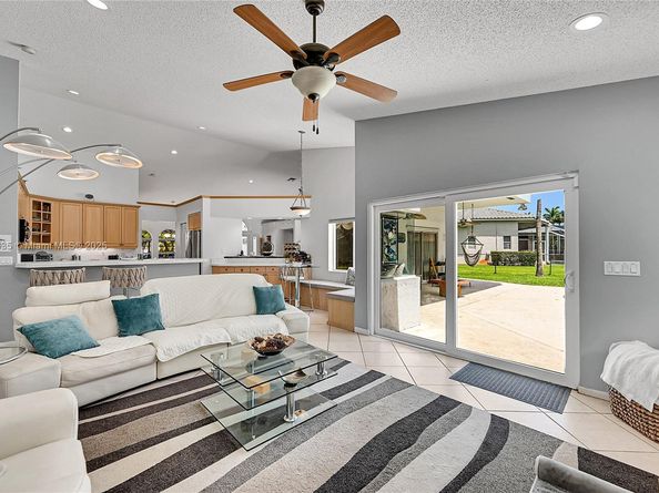 5362 NW 108th Way, Coral Springs FL 33076