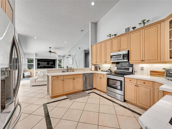 5362 NW 108th Way, Coral Springs FL 33076
