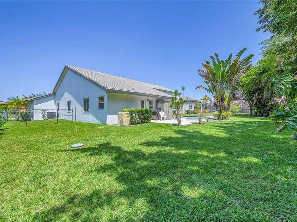 5362 NW 108th Way, Coral Springs FL 33076