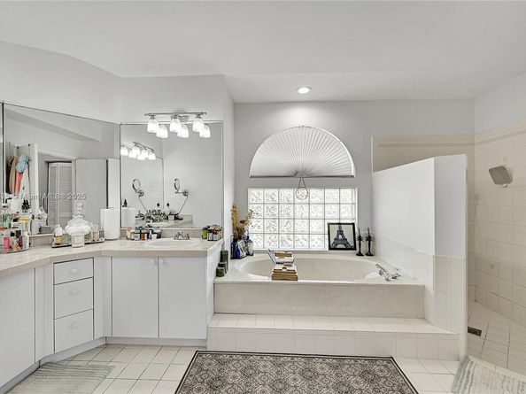 5362 NW 108th Way, Coral Springs FL 33076