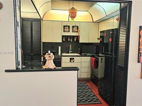 1985 S Ocean Dr 10J, Hallandale Beach FL 33009