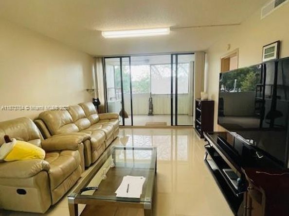 8441 Forest Hills Dr 204, Coral Springs FL 33065