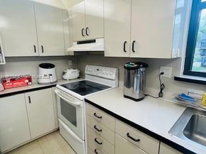 8441 Forest Hills Dr 204, Coral Springs FL 33065