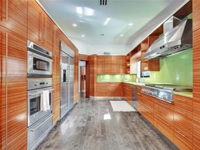 21440 Highland Lakes Blvd, Miami FL 33179