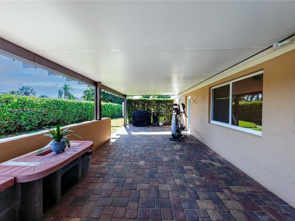 15235 SW 152nd Ct, Miami FL 33187