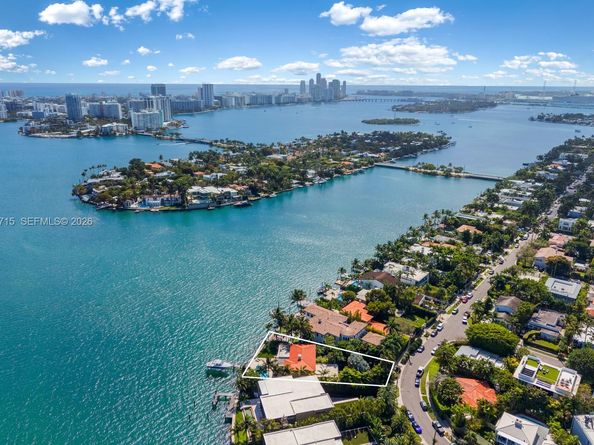 821 E Dilido Dr, Miami Beach FL 33139