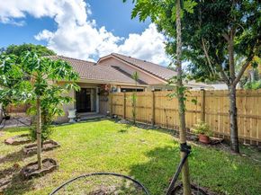 1855 NW 106th Ter, Plantation FL 33322