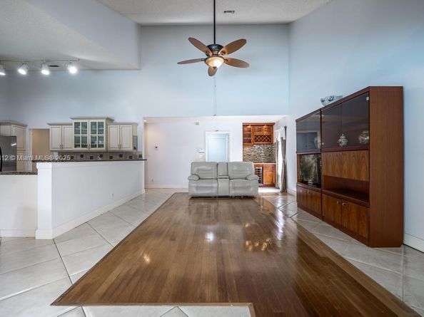1855 NW 106th Ter, Plantation FL 33322