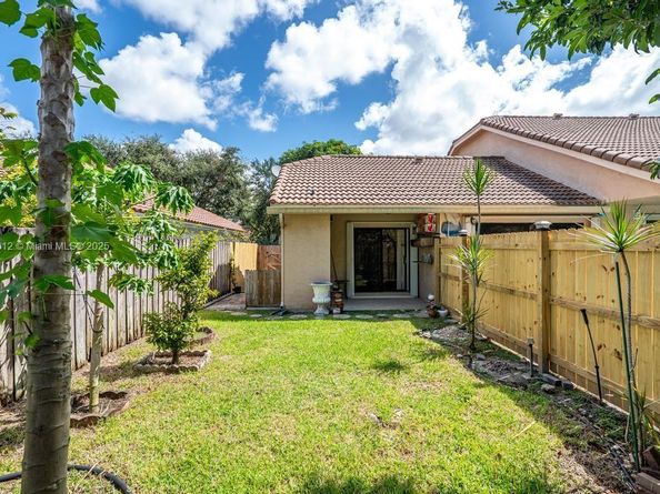 1855 NW 106th Ter, Plantation FL 33322