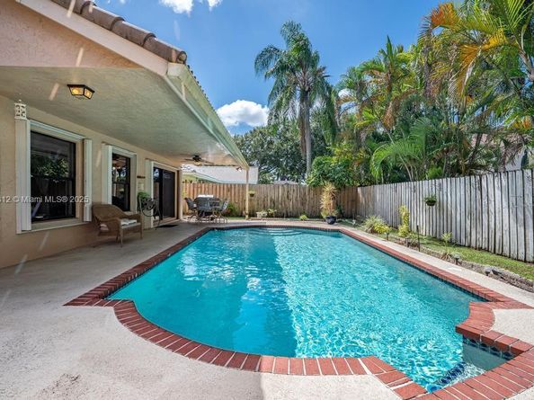 1855 NW 106th Ter, Plantation FL 33322